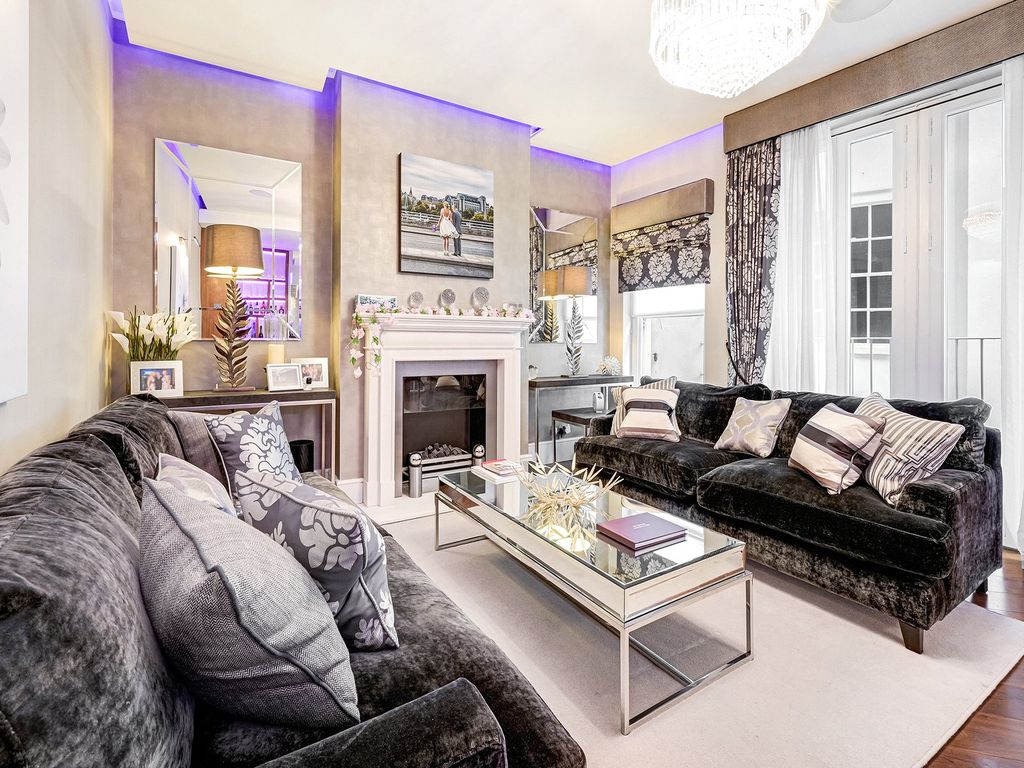New home, 2 bed detached house for sale in Monmouth Street, Covent Garden WC2H, £2,750,000