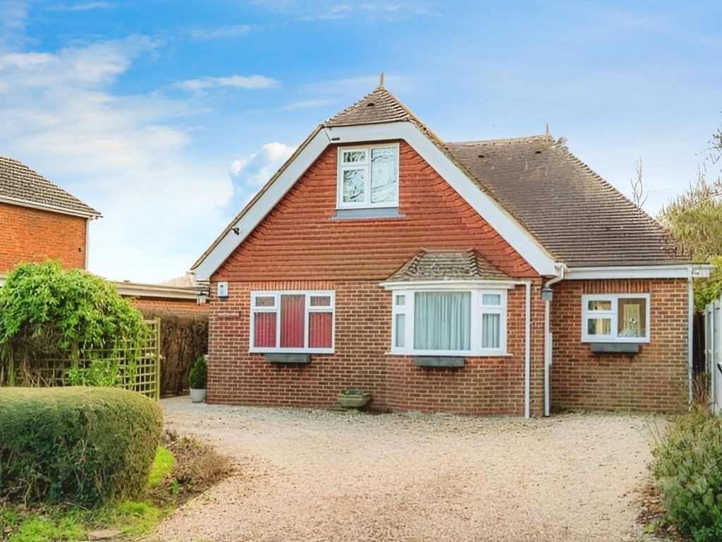 3 bed detached house for sale in Bekesbourne Hill, Bekesbourne, Canterbury CT4, £550,000