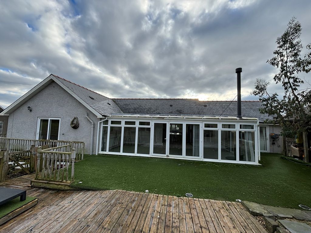 4 bed detached bungalow for sale in Horeb, Llandysul SA44, £400,000