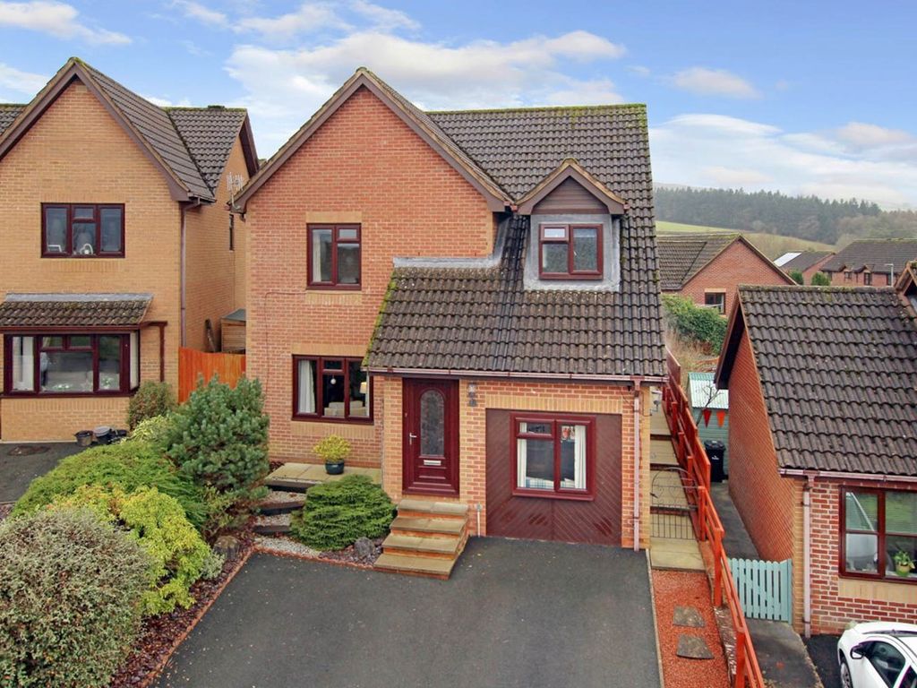4 bed detached house for sale in Tai Ar Y Bryn, Builth Wells LD2, £329,950