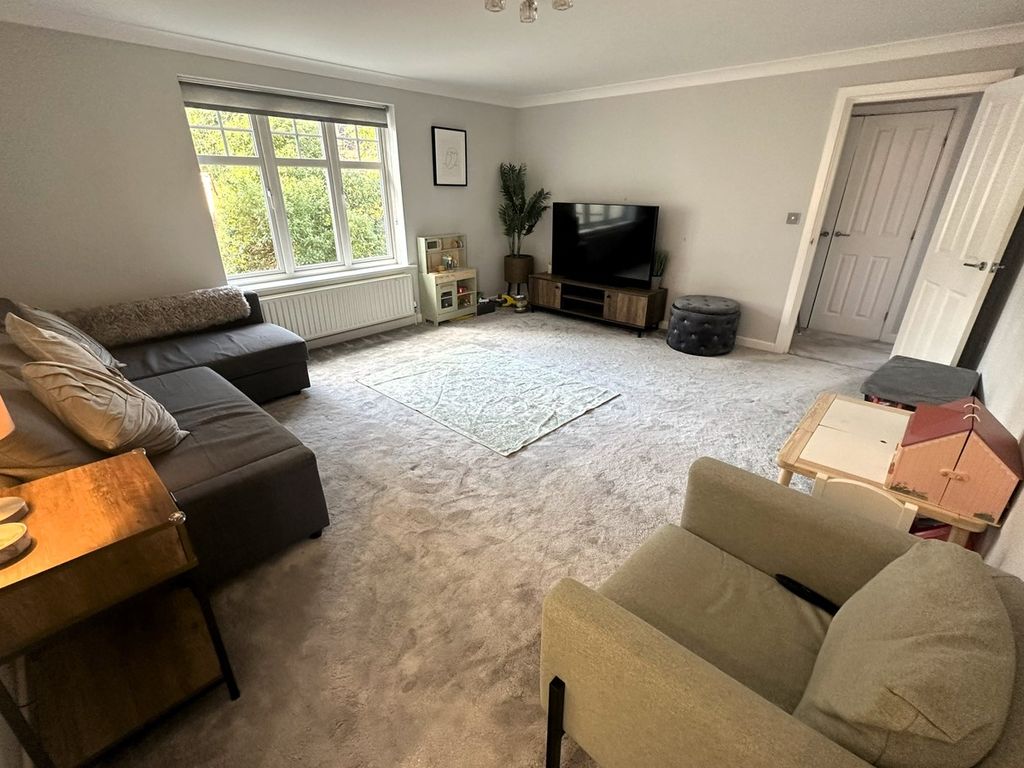 2 bed maisonette for sale in Waverley Drive, Camberley GU15, £280,000