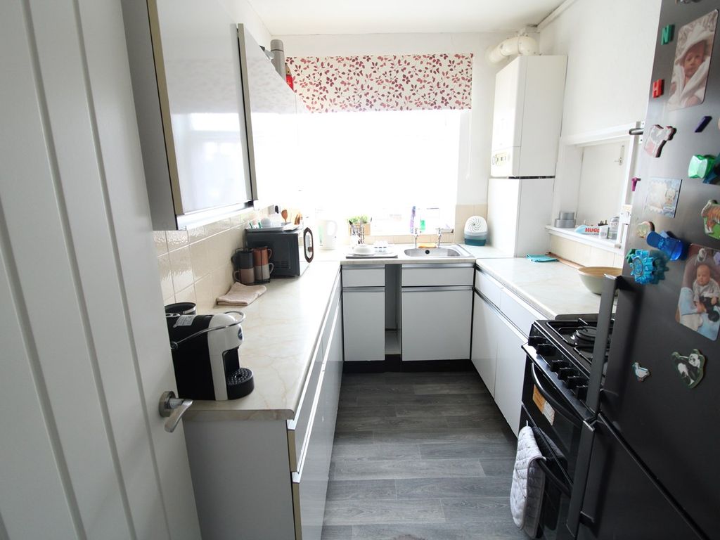 2 bed maisonette for sale in Four Pounds Avenue, Coventry CV5, £139,950