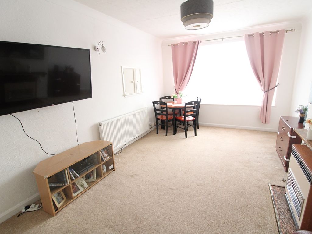 2 bed maisonette for sale in Four Pounds Avenue, Coventry CV5, £139,950