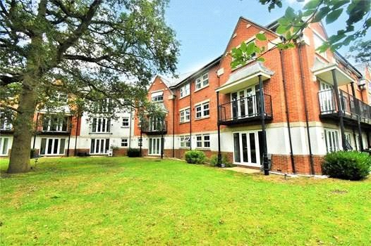 2 bed flat to rent in Rossby, Shinfield, Berkshire RG2, £1,350 pcm