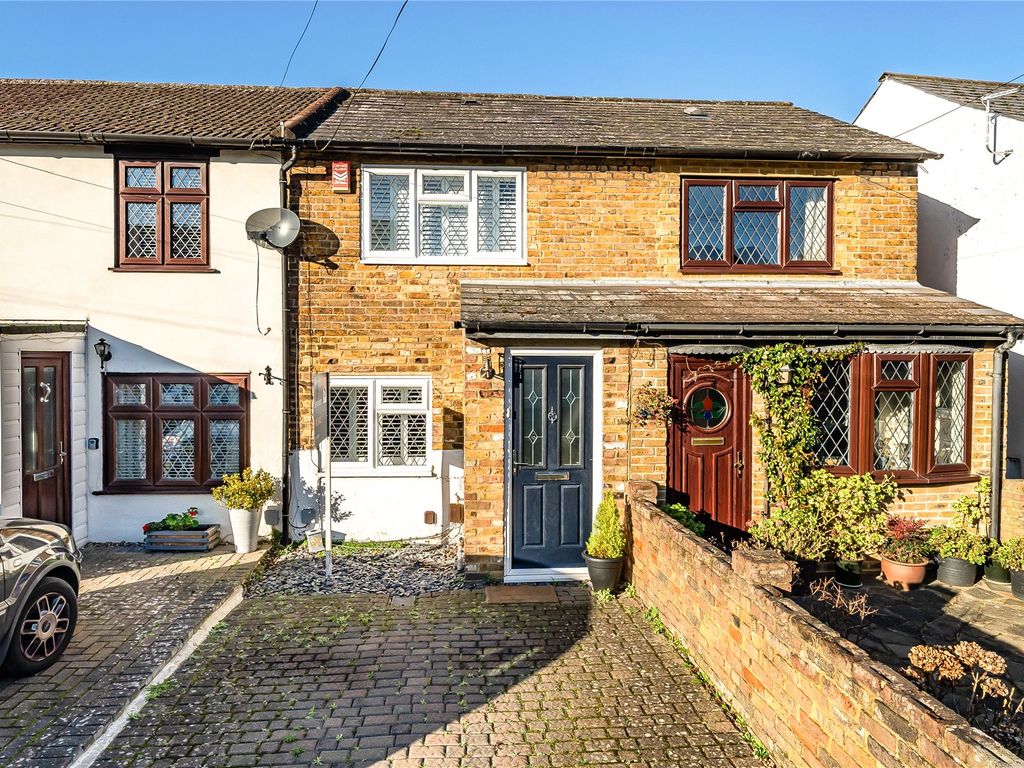 2 bed terraced house for sale in Ashford, Surrey TW15, £379,950