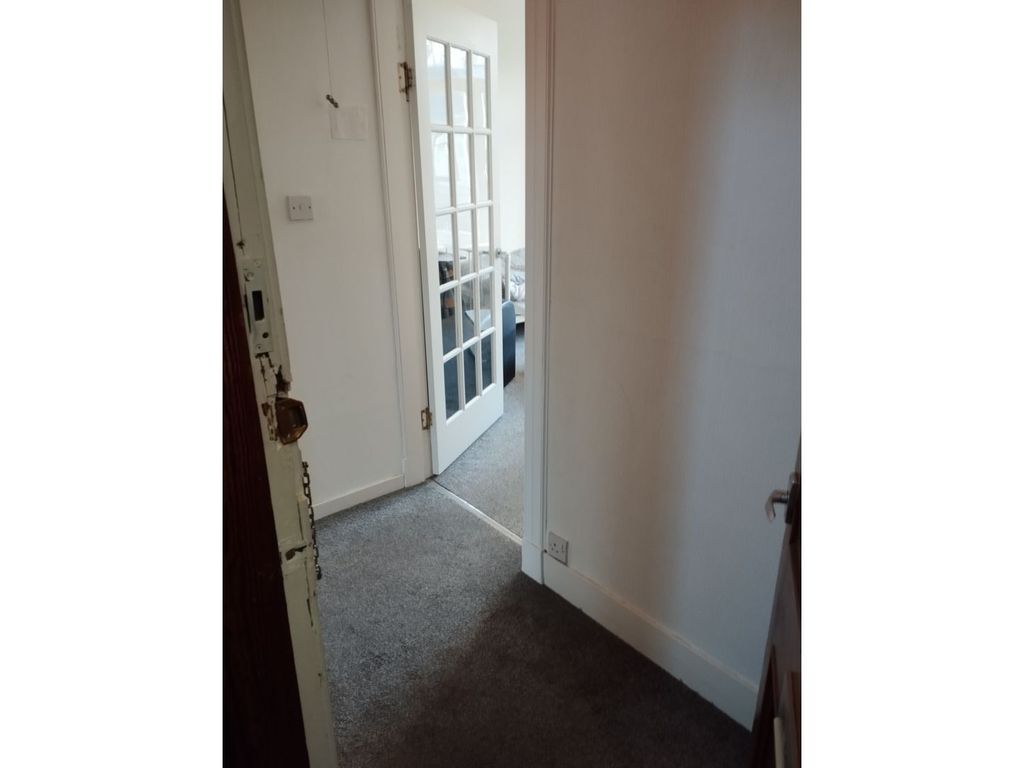 1 bed flat for sale in Holburn Street, Aberdeen AB10, £60,000