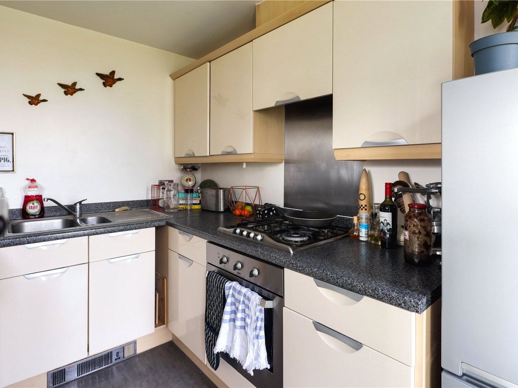 2 bed flat for sale in Ellington House, 148 Southwold Road, London E5, £460,000