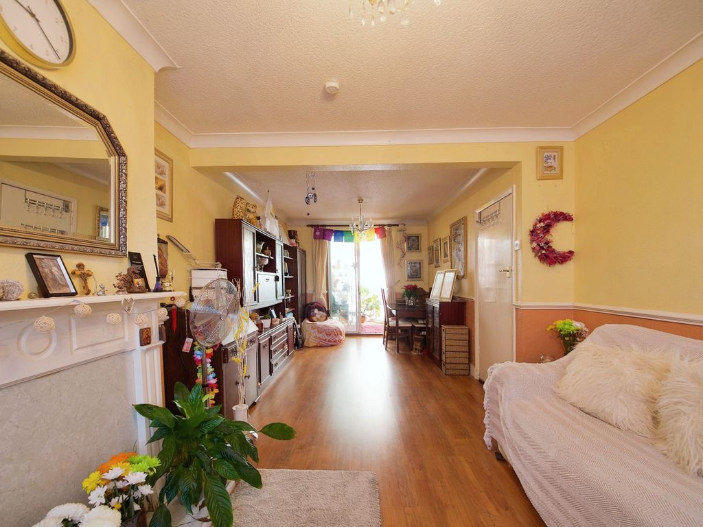 3 bed semi-detached house for sale in Tysoe Avenue, Enfield EN3, £460,000