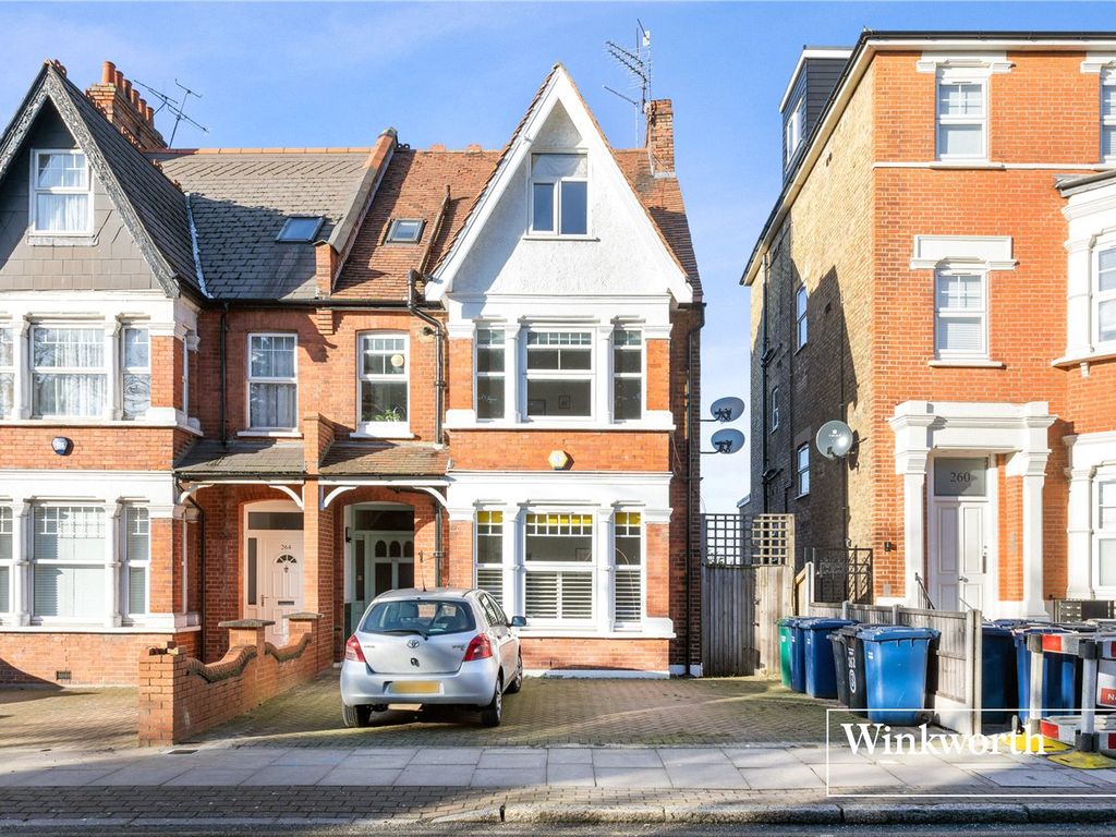 2 bed flat for sale in Nether Street, Finchley, London N3, £625,000