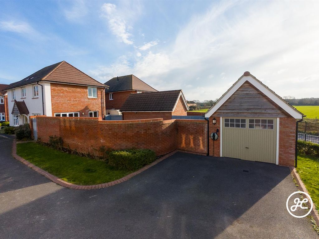 3 bed detached house for sale in Bath Brick Close, Chilton Trinity, Bridgwater TA5, £365,000