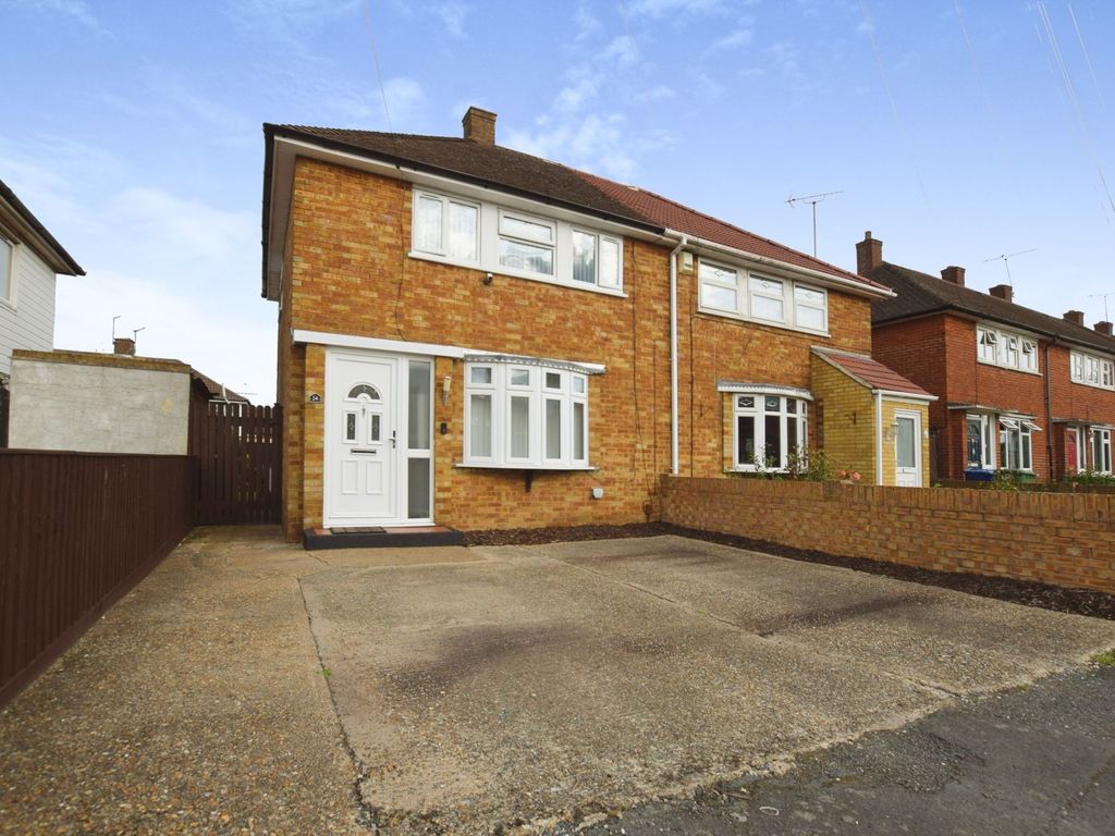 3 bed semi-detached house for sale in Perry Way, Aveley RM15, £350,000