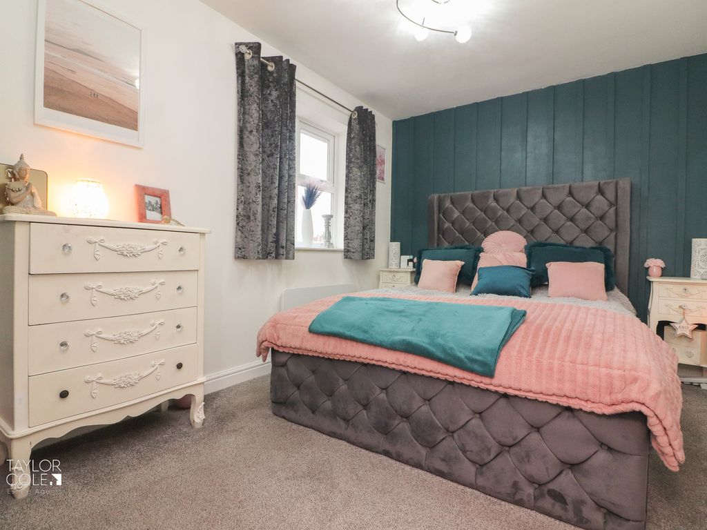 1 bed flat for sale in Furness, Glascote, Tamworth B77, £124,950