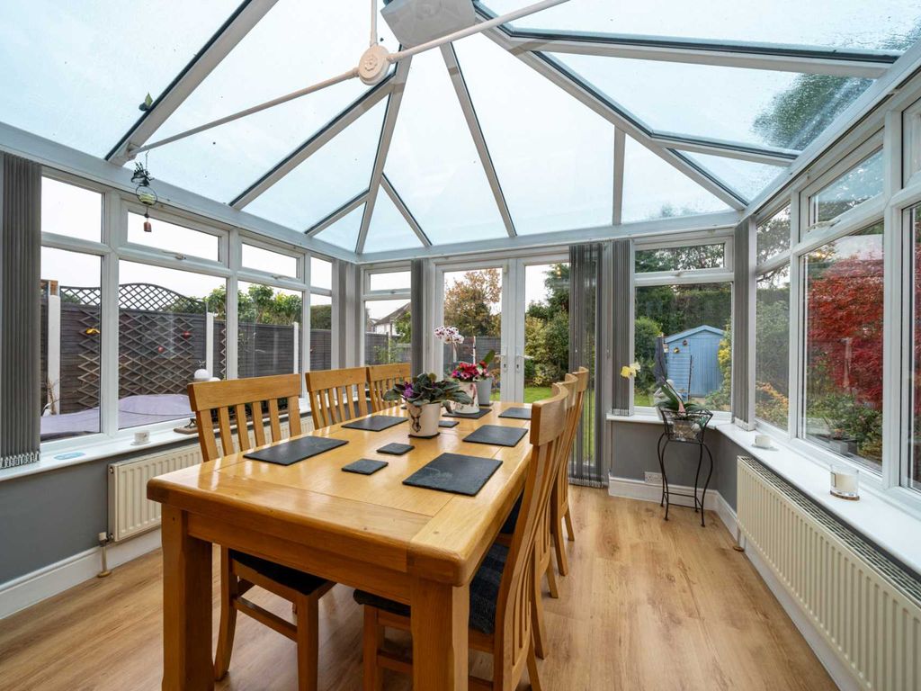 3 bed detached house for sale in Tile Kiln Lane, Leverstock Green HP3, £700,000