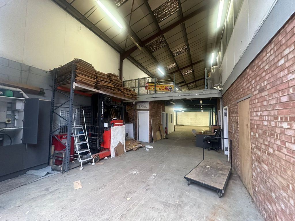 Warehouse to let in Balfour Business Centre, Balfour Road, Southall, Greater London UB2, £46,800 pa