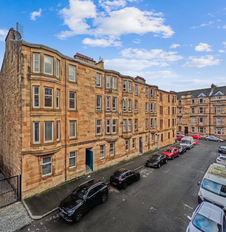 1 bed flat for sale in Bowman Street, Govanhill, Glasgow G42, £119,000