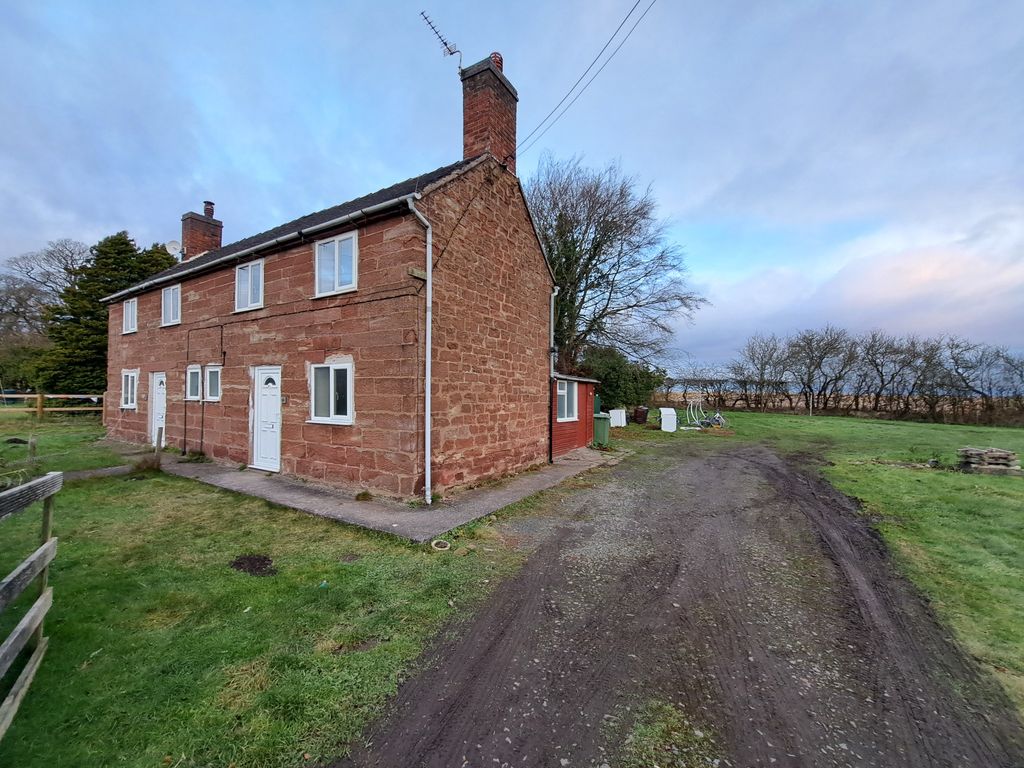 3 bed semi-detached house to rent in Chester Road, Newport, Shropshire TF10, £900 pcm