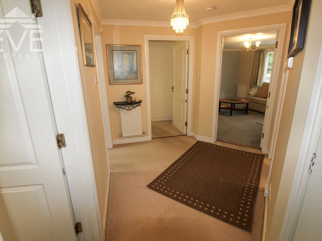 2 bed flat for sale in Strathleven Place, Dumbarton G82, £125,000