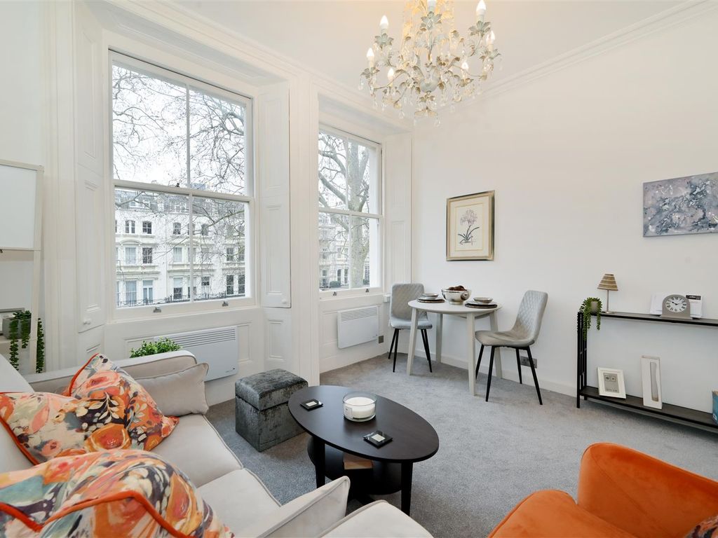1 bed flat for sale in Rutland Gate, London SW7, £755,000