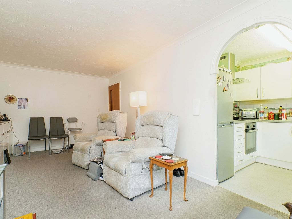 1 bed flat for sale in Louden Road, Cromer NR27, £120,000