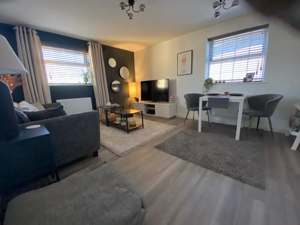 1 bed flat to rent in Oakley, Oakley Drive, Warwick CV34, £1,000 pcm