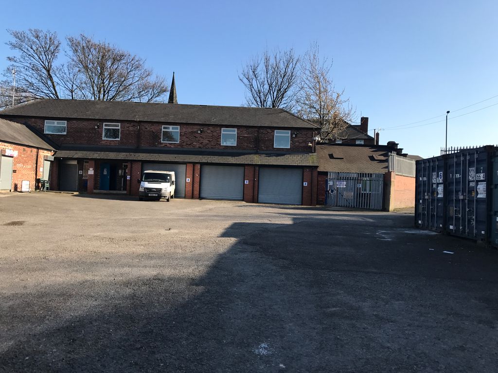 Office to let in West Street, Rotherham S63, £6,000 pa