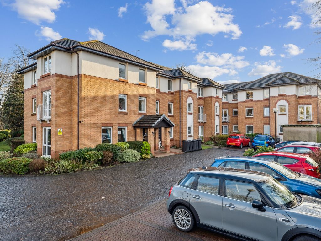 1 bed flat for sale in Strawhill Court, Clarkston, East Renfrewshire G76, £99,000