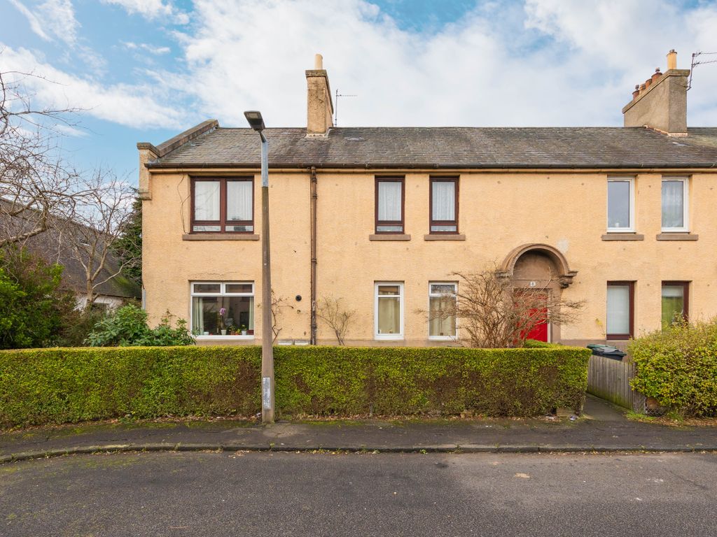 3 bed flat for sale in 8/3 Royston Mains Place, Edinburgh EH5, £145,000
