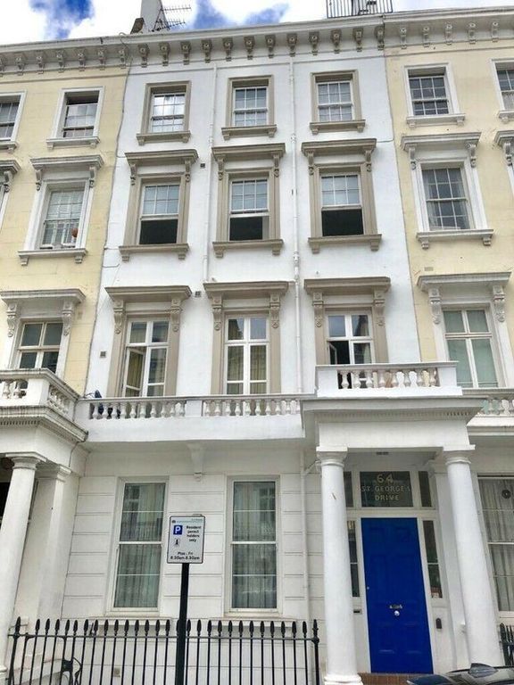 Studio to rent in St George's Dr, London SW1V, £1,550 pcm