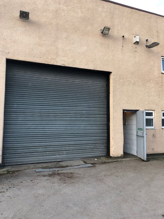 Light industrial to let in Gilroyd Lane, Barnsley S75, £20,598 pa