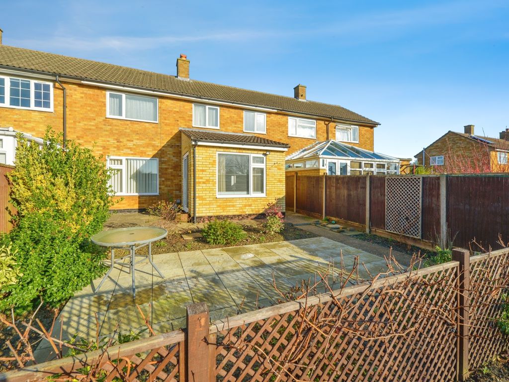 3 bed terraced house for sale in Northfields, Letchworth Garden City SG6, £360,000