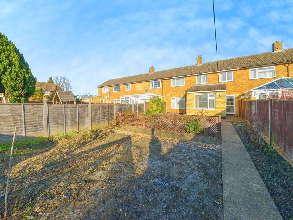 3 bed terraced house for sale in Northfields, Letchworth Garden City SG6, £360,000
