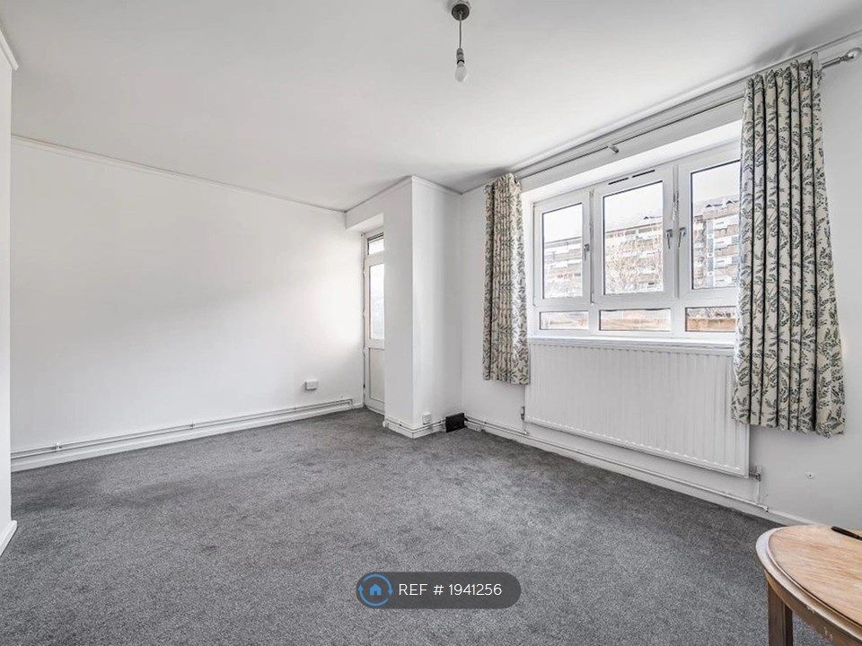 3 bed flat to rent in Alder House, London SE15, £2,500 pcm