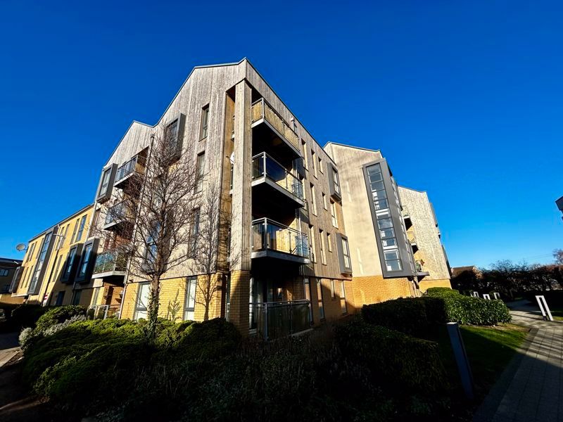 2 bed flat for sale in Richmond Drive, Houghton Regis, Dunstable LU5, £210,000