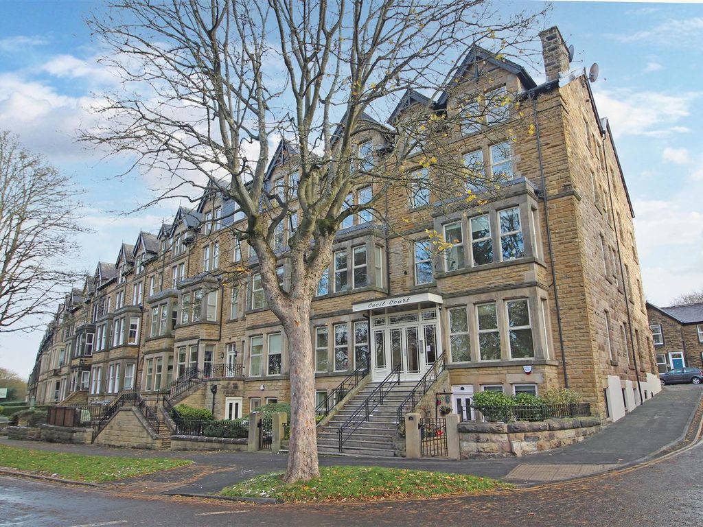 2 bed flat to rent in Valley Drive, Harrogate HG2, £975 pcm
