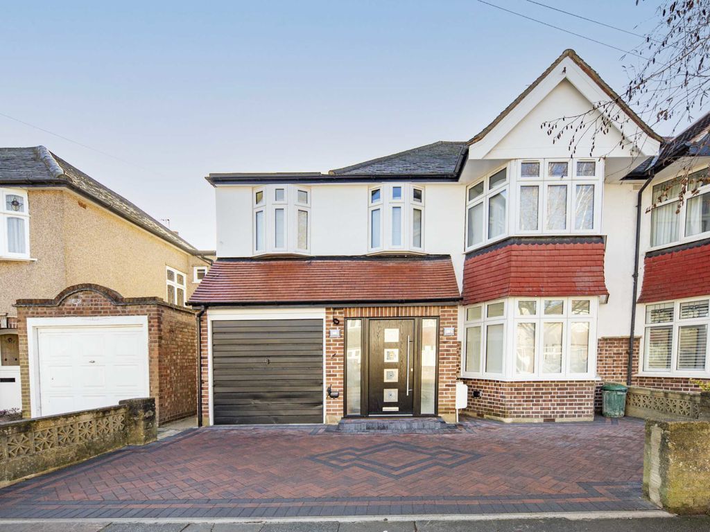 4 bed semi-detached house to rent in Montrose Avenue, Whitton, Twickenham TW2, £3,550 pcm