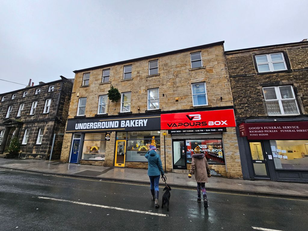 Office to let in Boroughgate, Otley LS21, £11,500 pa