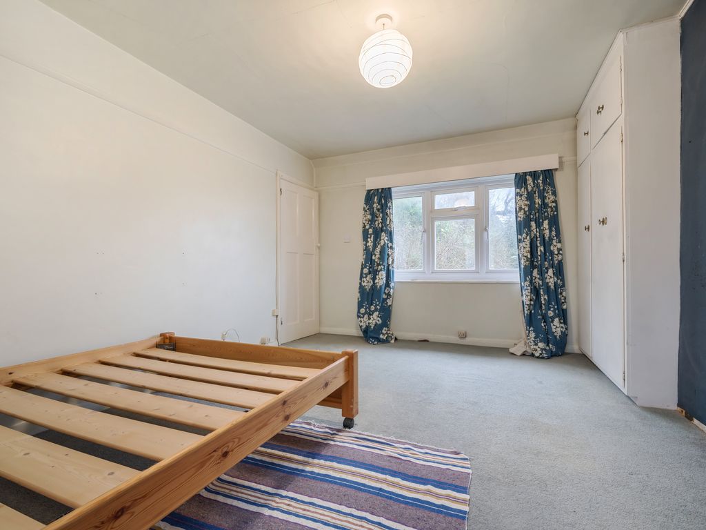 2 bed semi-detached house for sale in Swan Lane, Whetstone N20, £495,000