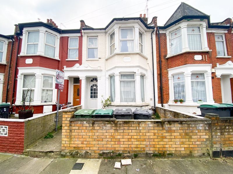 2 bed flat for sale in Coniston Road, London N17, £349,995
