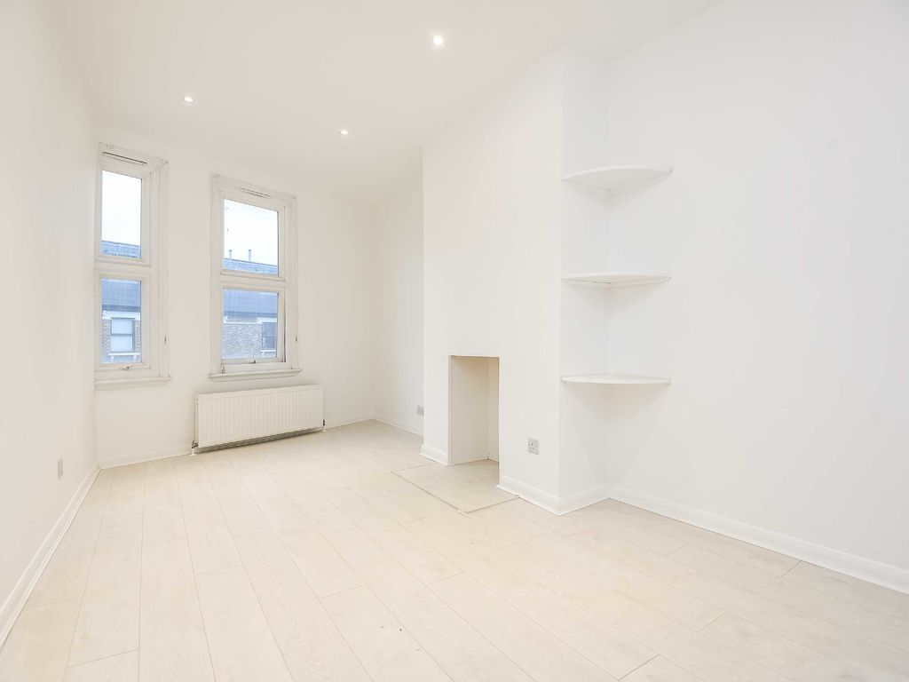 1 bed flat to rent in Oakmead Road, London SW12, £1,650 pcm
