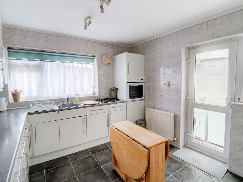 2 bed bungalow for sale in School Close, Cryers Hill, High Wycombe HP15, £600,000