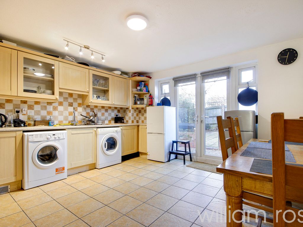 4 bed semi-detached house for sale in Roding Lane North, Woodford Green IG8, £500,000