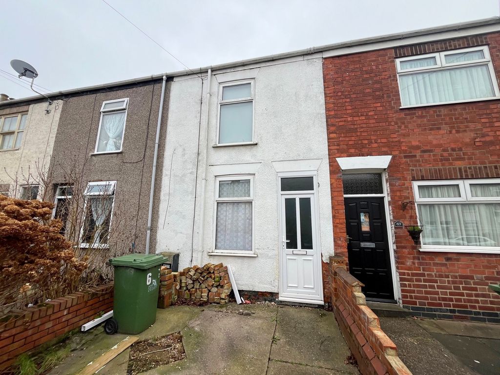 2 bed terraced house to rent in Macaulay Street, Grimsby DN31, £575 pcm