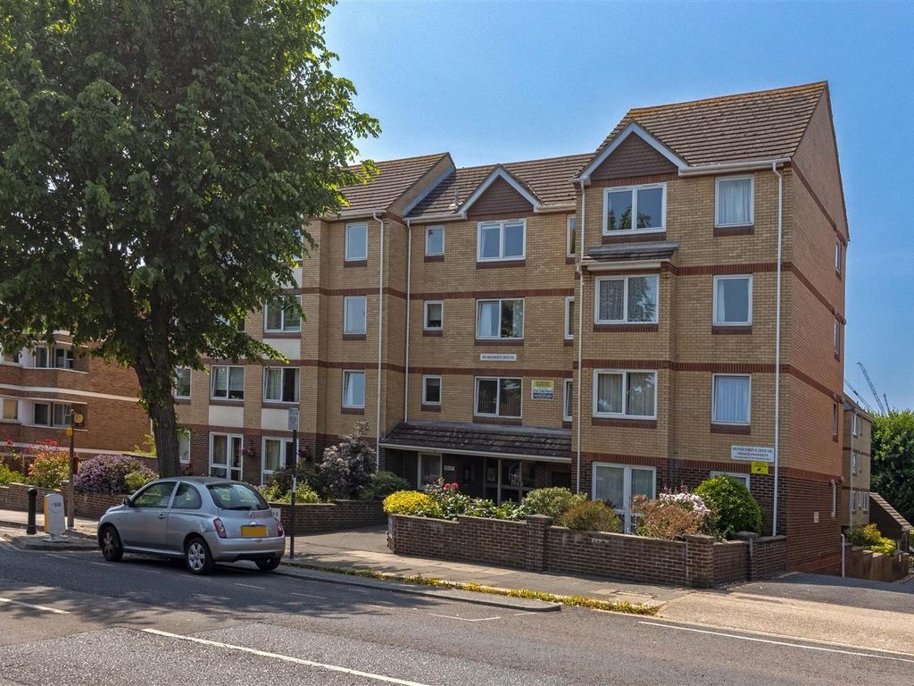 1 bed flat for sale in The Drive, Hove BN3, £120,000