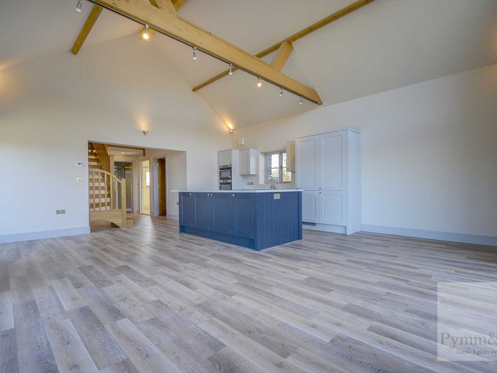 3 bed barn conversion to rent in Cake Street, Old Buckenham NR17, £1,600 pcm