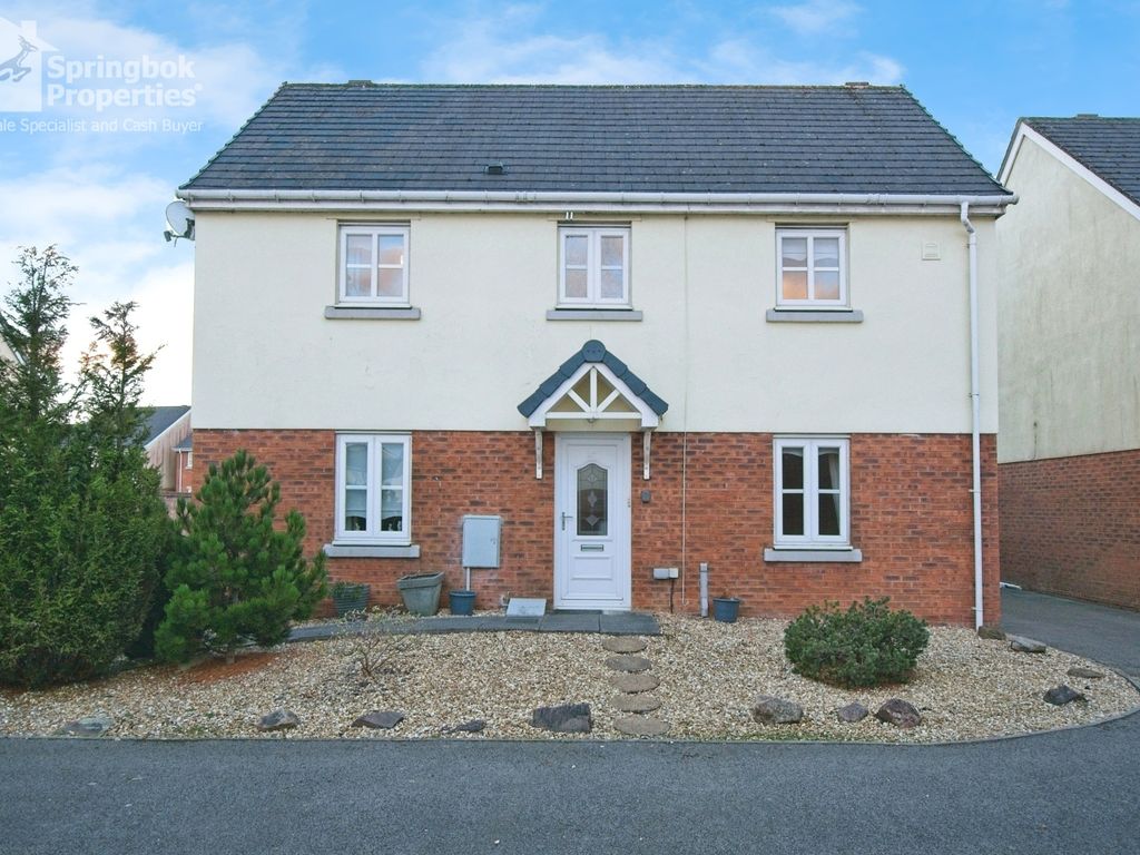 4 bed detached house for sale in Lakeside Close, Nantyglo, Ebbw Vale, Gwent NP23, £280,000