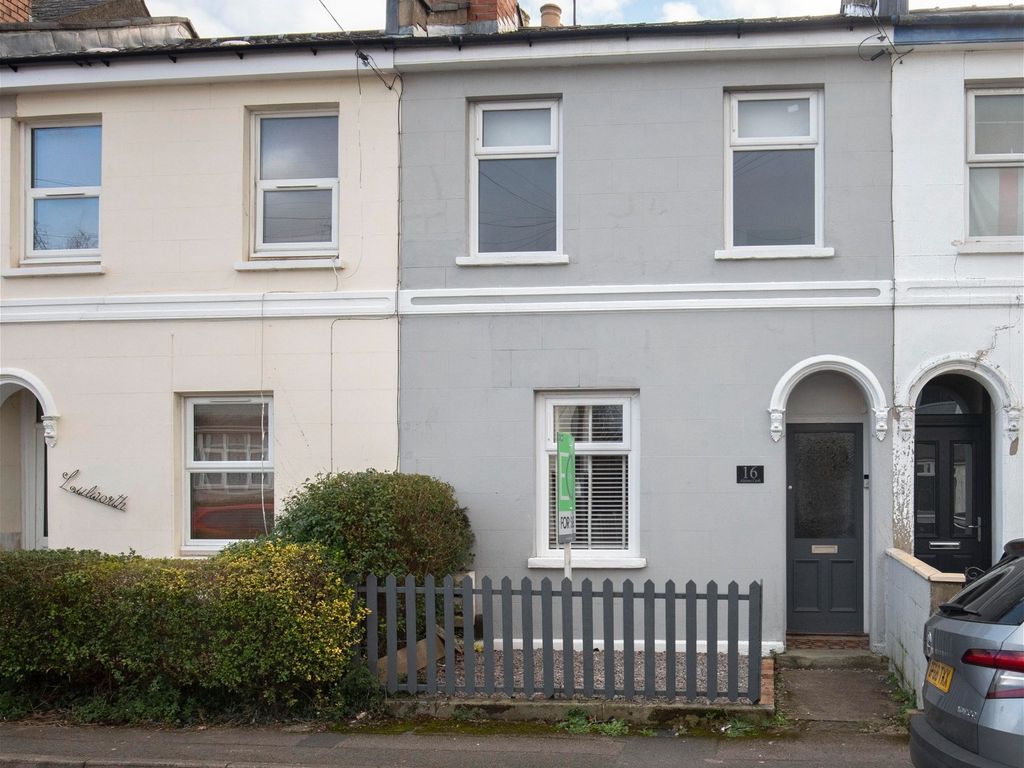3 bed terraced house for sale in Alstone Croft, Cheltenham GL51, £345,000