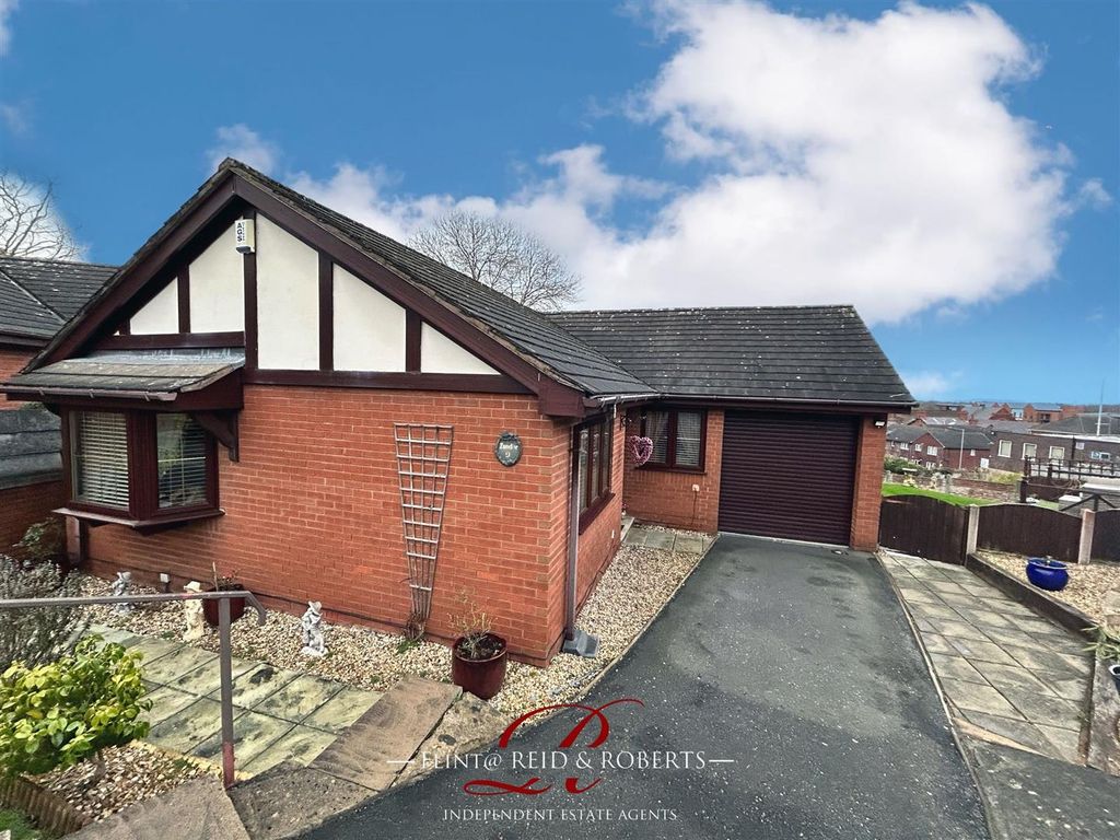 3 bed detached bungalow for sale in St. Catherines Close, Flint CH6, £245,000