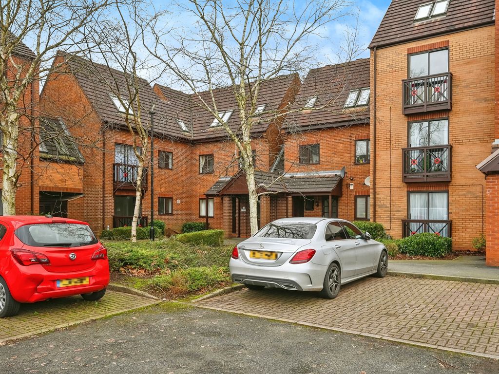 2 bed flat for sale in Peter James Court, Stafford ST16, £120,000
