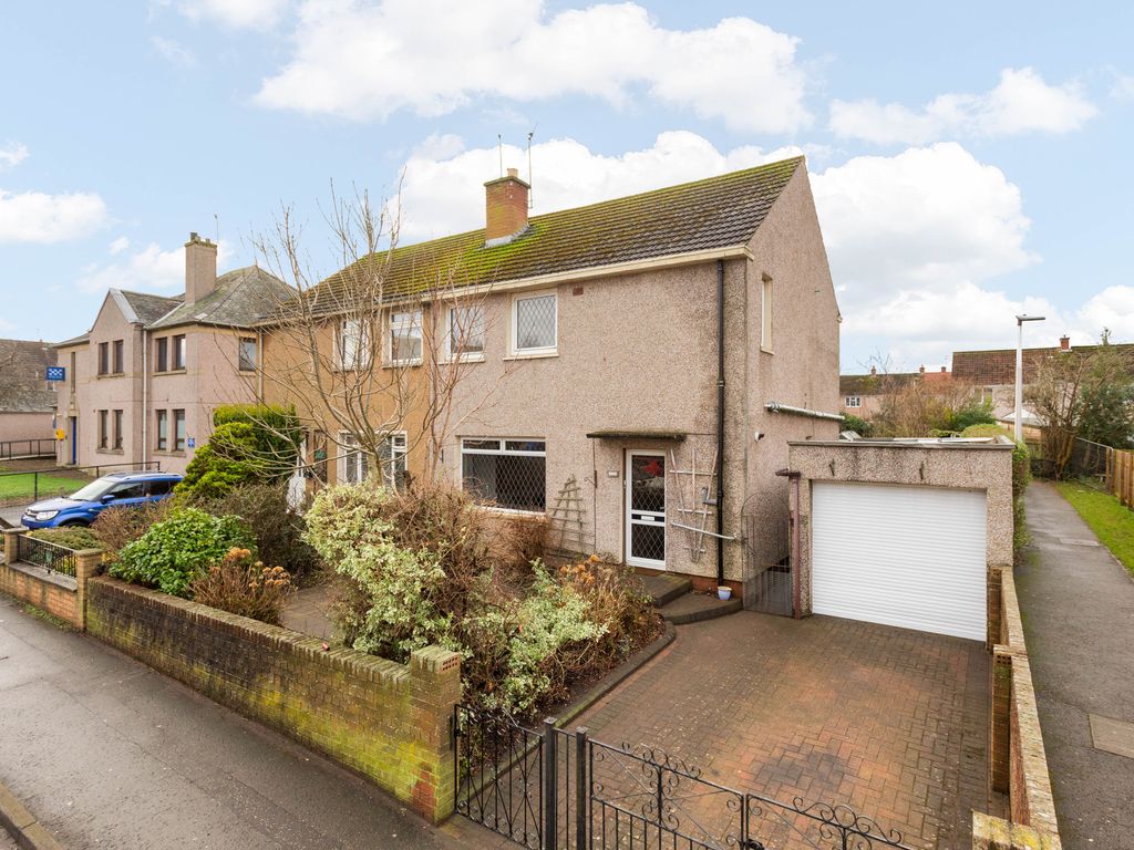 3 bed property for sale in 113 Dobbie