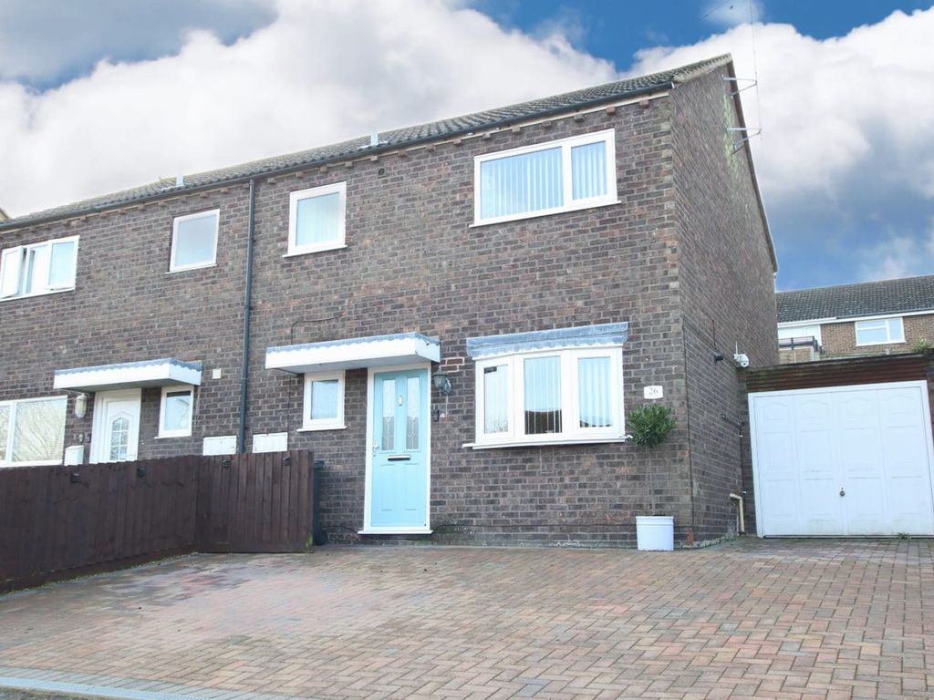 3 bed semi-detached house for sale in Heatherhayes, Ipswich, Suffolk IP2, £280,000